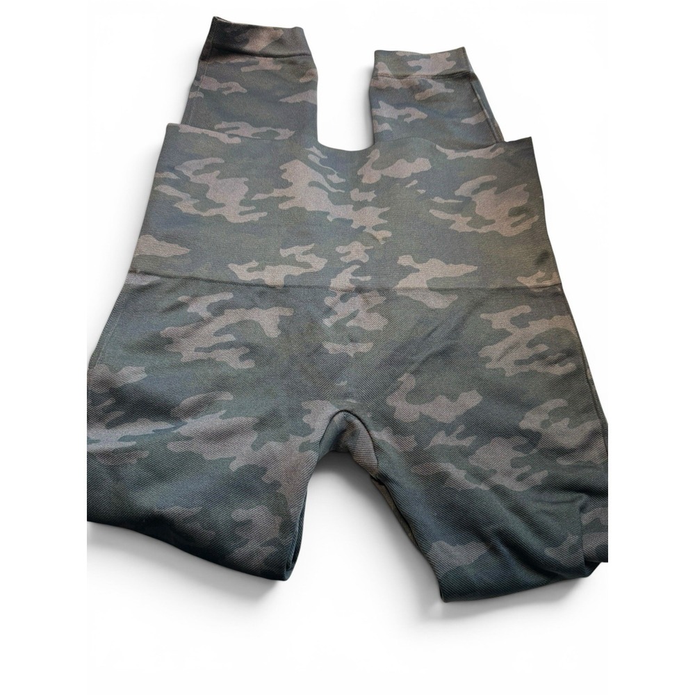 Spanx Seamless Leggings Ankle Compression Black Camo Size XL